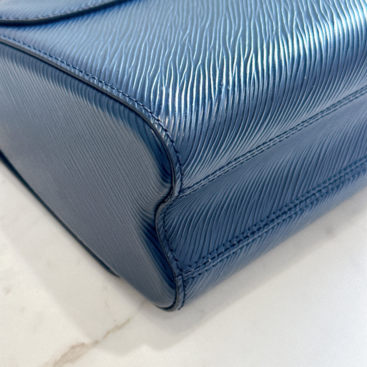 LV Twist MM in Blue