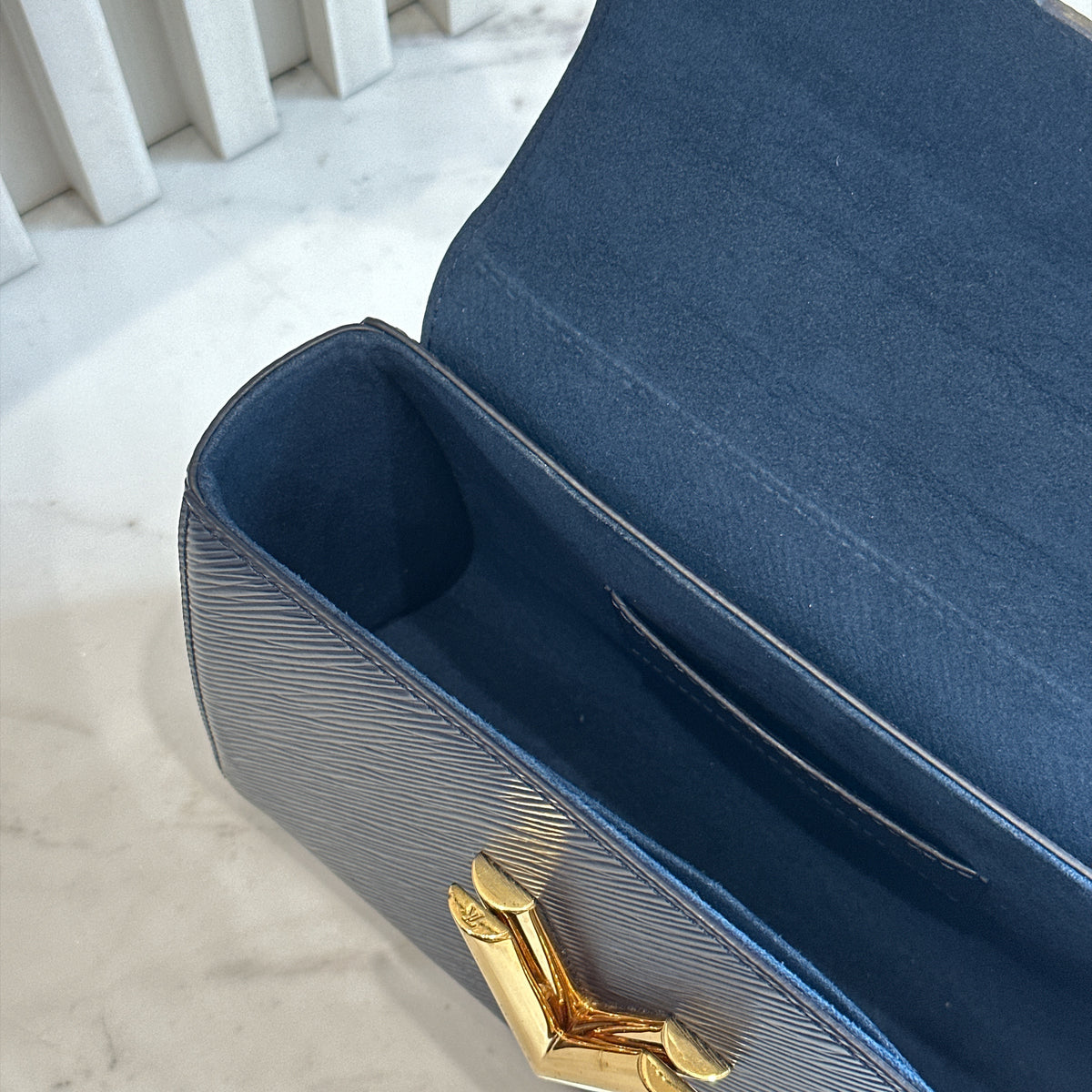 LV Twist MM in Blue