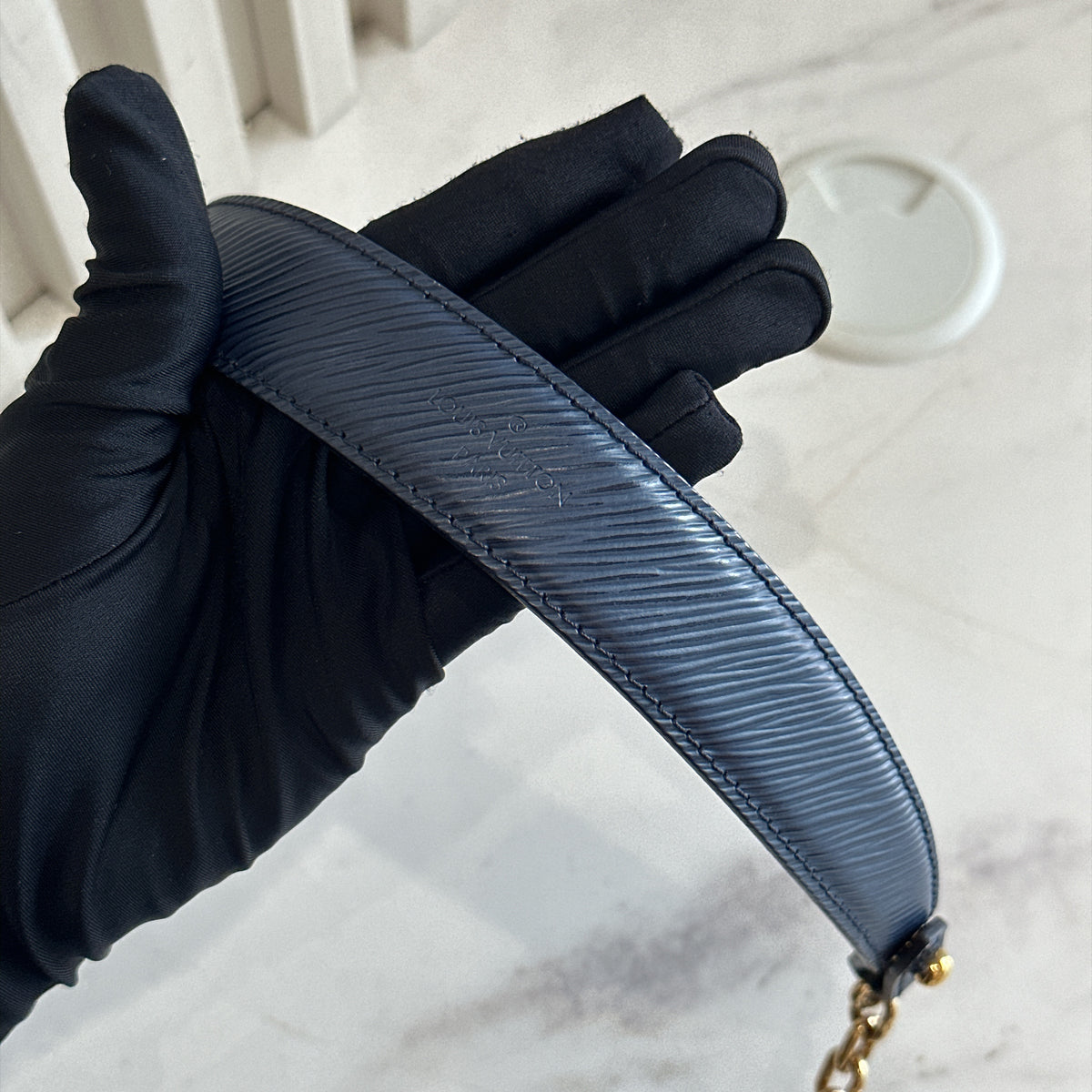 LV Twist MM in Blue