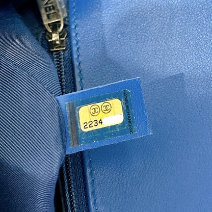 Chanel Chevron Boy New Medium in Blue Calfskin