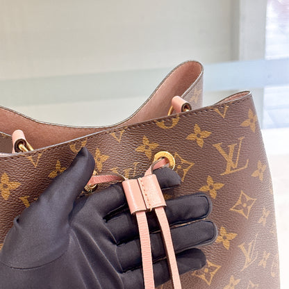 LV Neo Noe MM in Pink