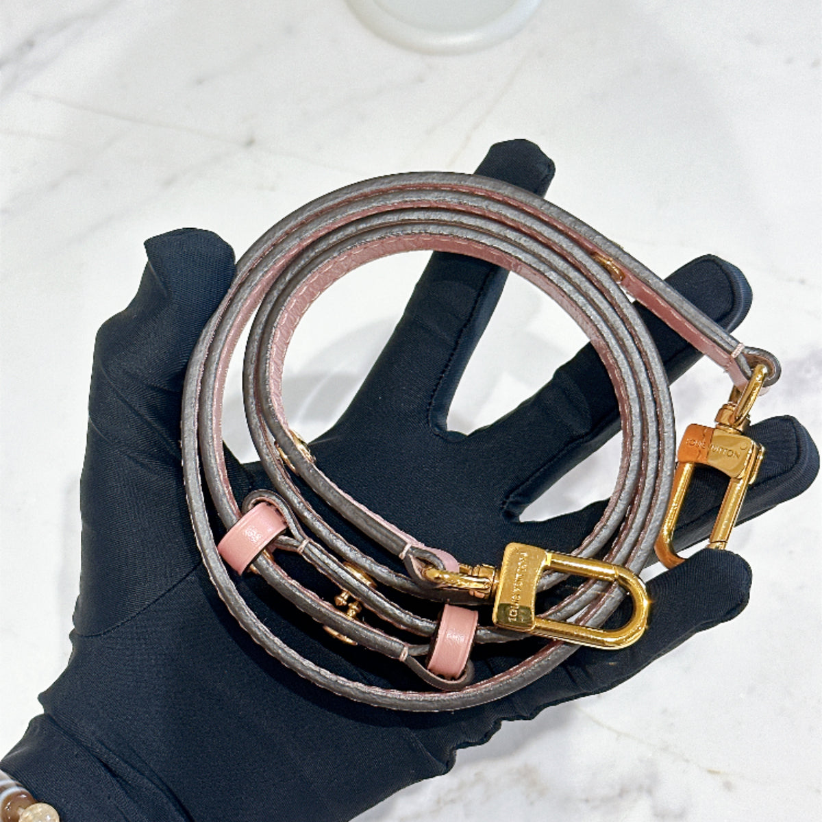 LV Neo Noe MM in Pink