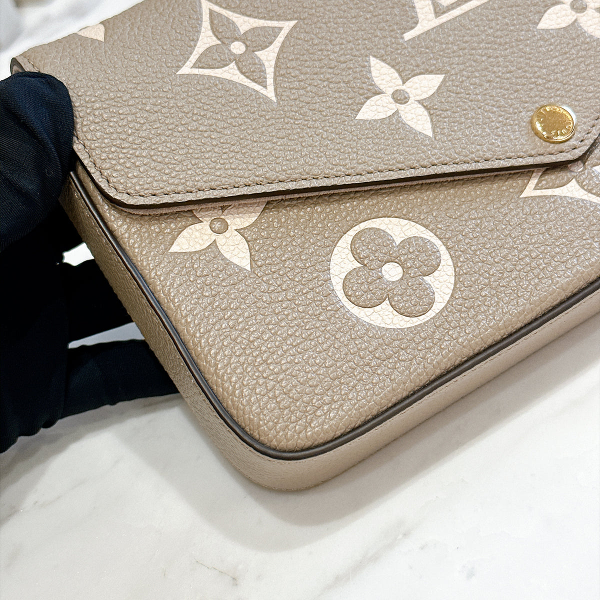 LV Felicie Pochette in Touterelle/Creme Empreinte Leather