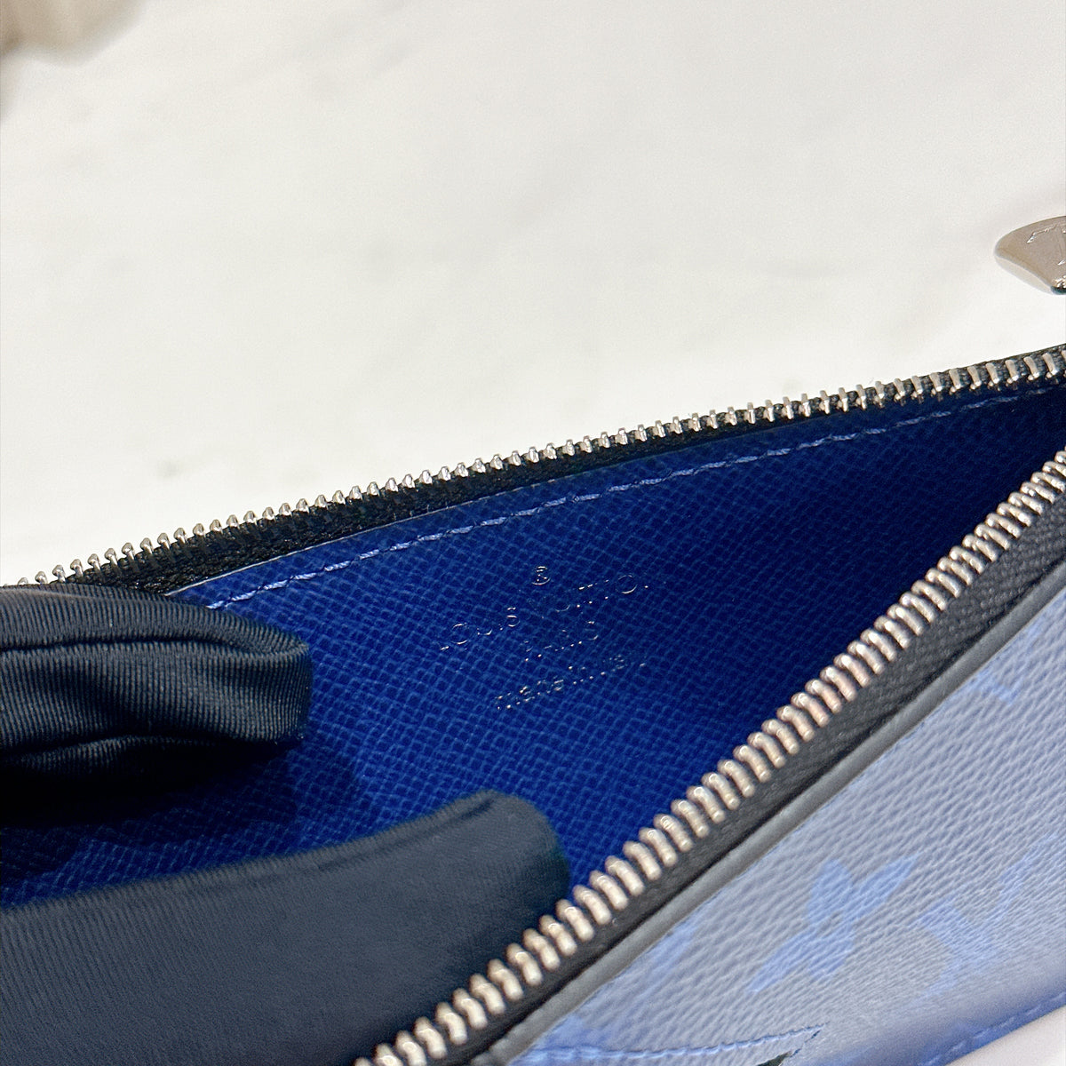 LV Taigarama Coin Card Holder in Cobalt Blue