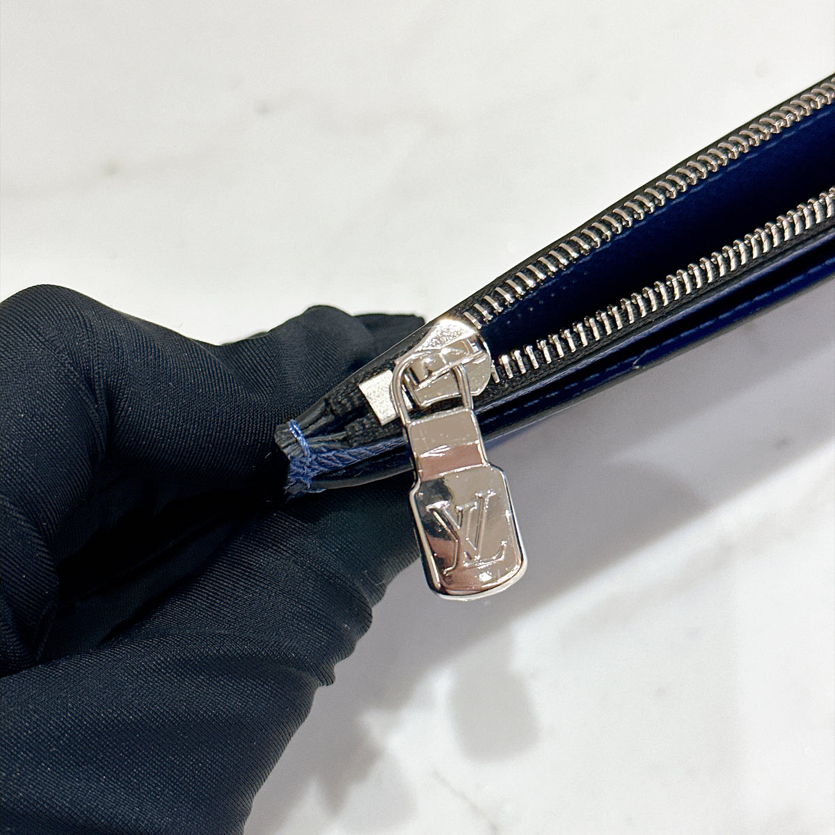 LV Taigarama Coin Card Holder in Cobalt Blue