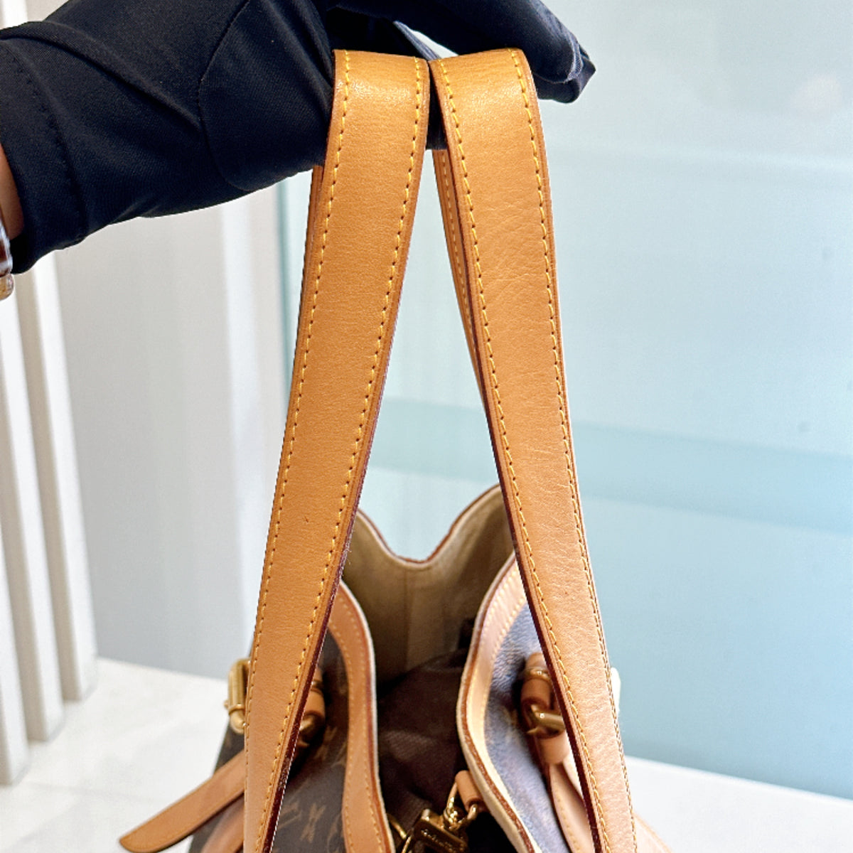 LV Monogram Hampstead MM