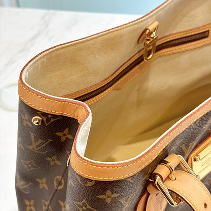 LV Monogram Hampstead MM