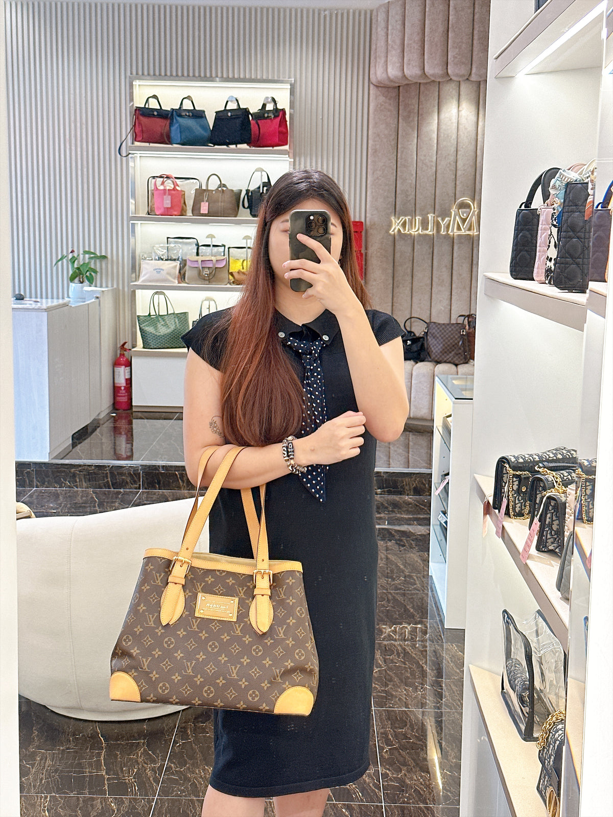 LV Monogram Hampstead MM