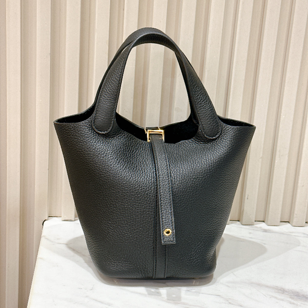 Hermes Picotin 18 Noir in GHW