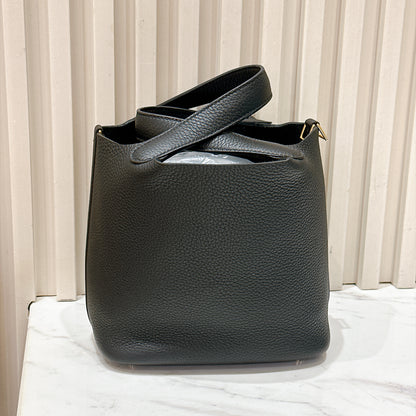 Hermes Picotin 18 Noir in GHW