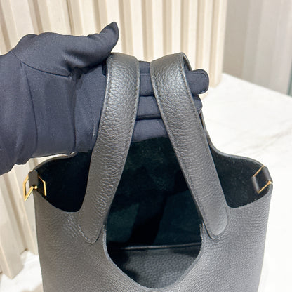 Hermes Picotin 18 Noir in GHW