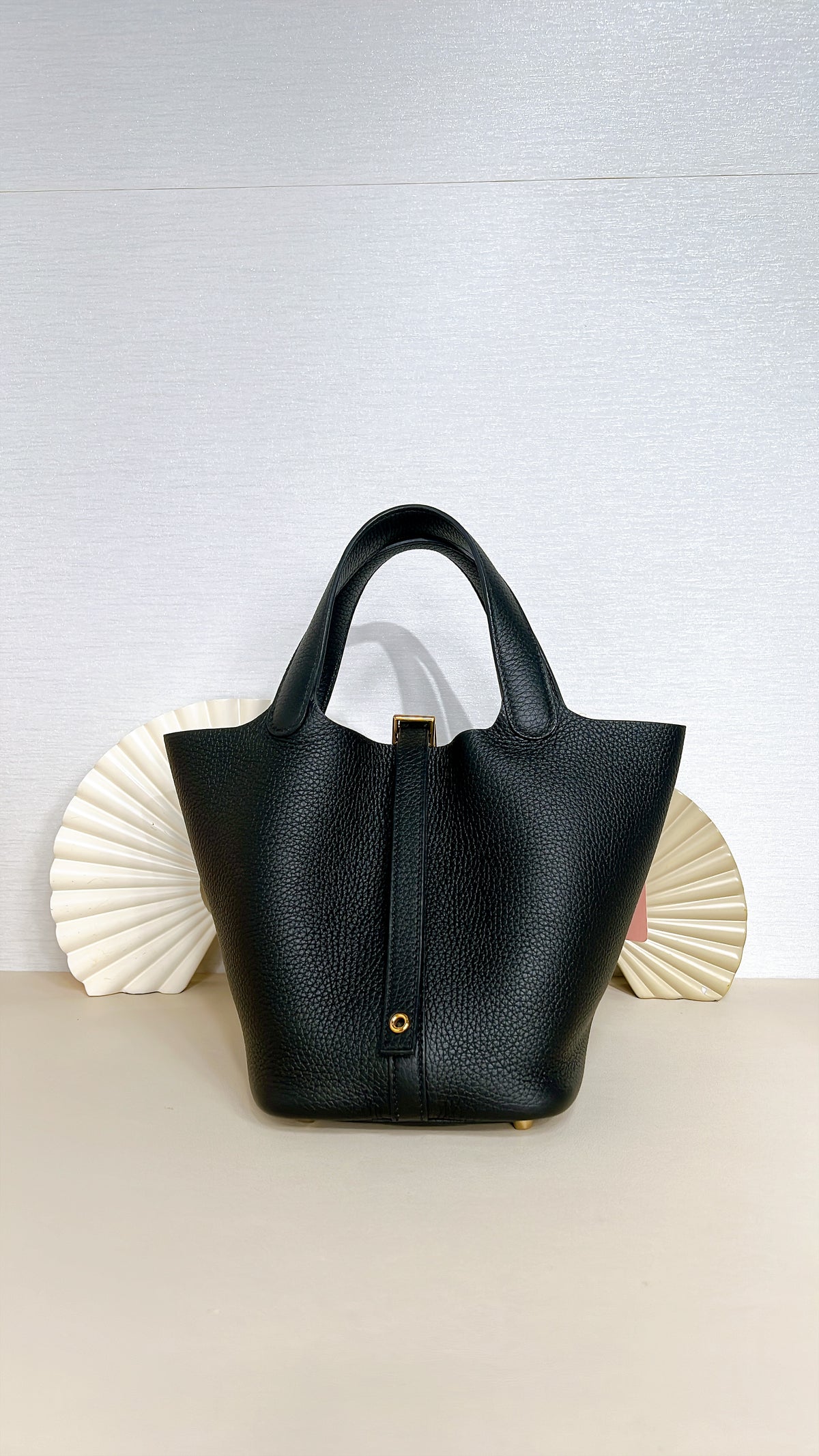 Hermes Picotin 18 Noir in GHW
