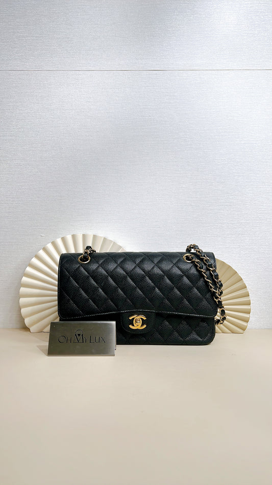 Chanel Classic Flap Medium in Black Caviar GHW
