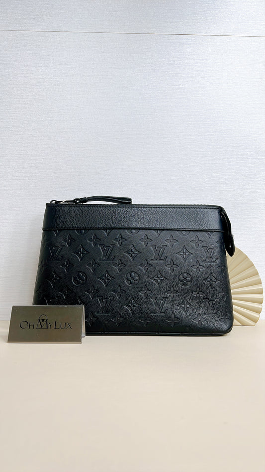 LV Pochette Voyage Souple