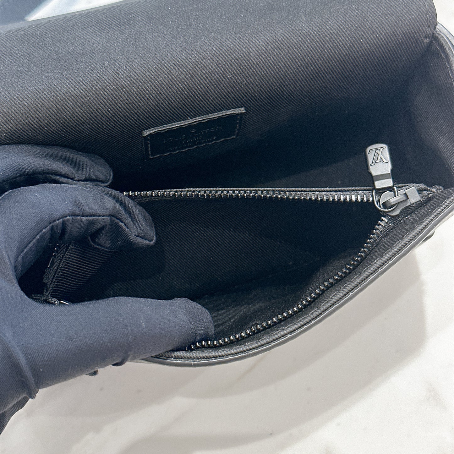 LV Steamer Wearable Wallet in Monogram Eclipse