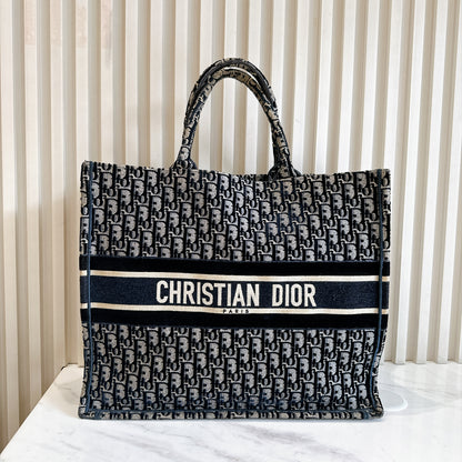 Dior Large Book Tote in Blue in Embroidered Velvet