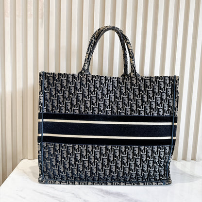 Dior Large Book Tote in Blue in Embroidered Velvet