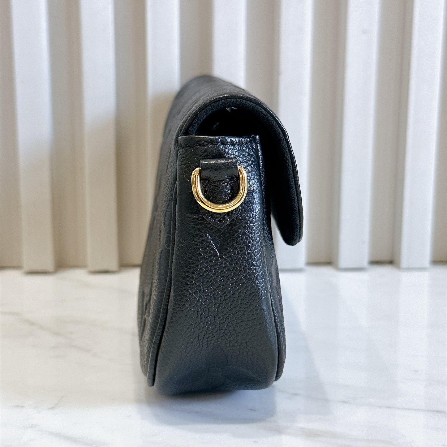 LV Ivy WOC in Black