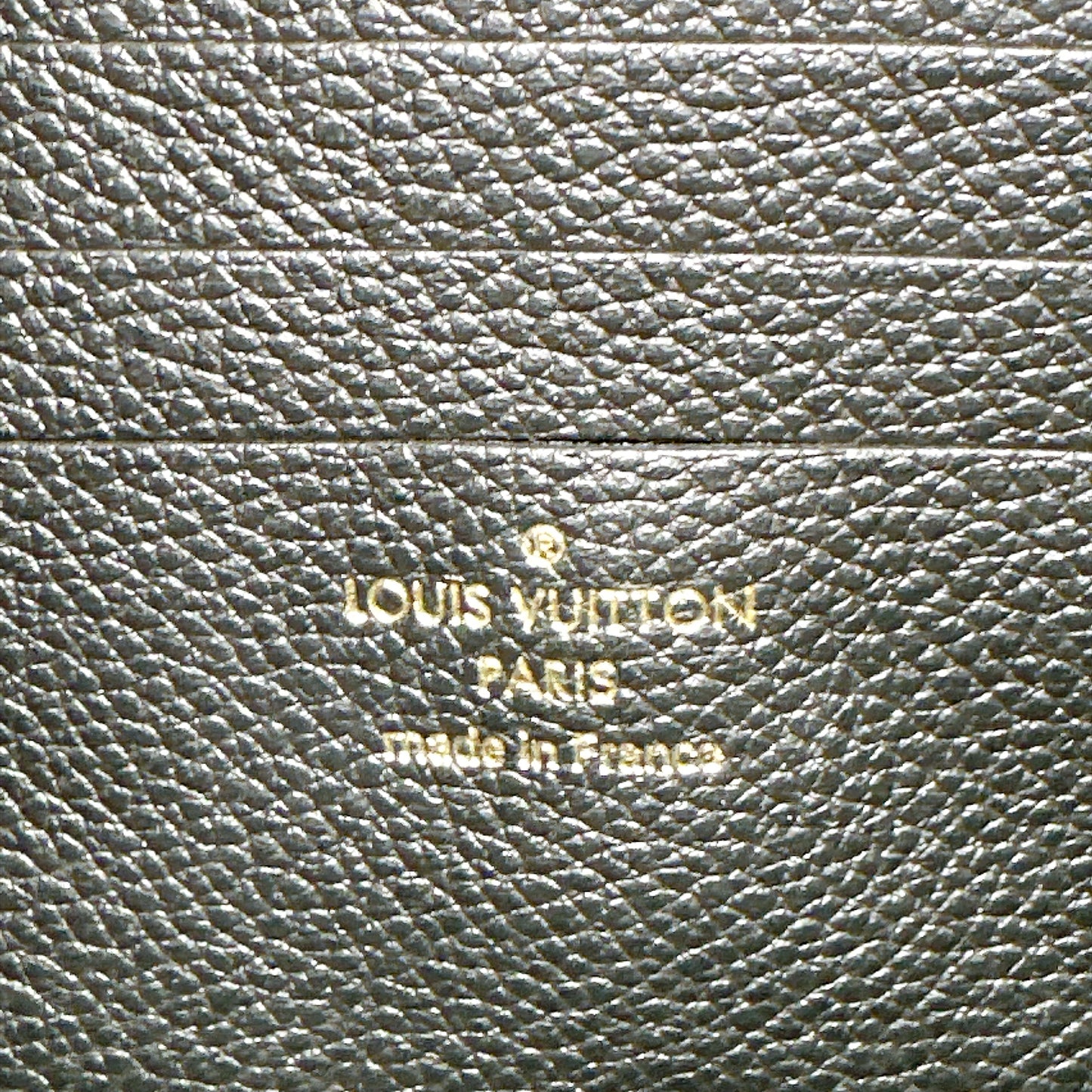 LV Ivy WOC in Black