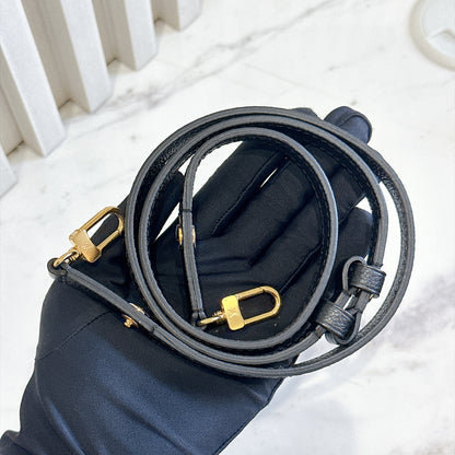 LV Ivy WOC in Black