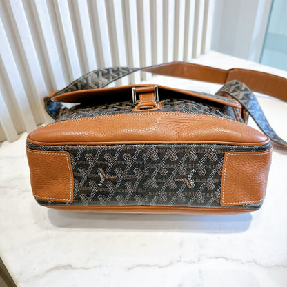 Goyard Urbain Messanger Bag in Tan