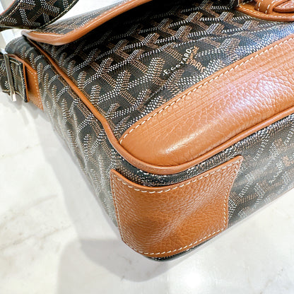 Goyard Urbain Messanger Bag in Tan