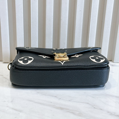 LV Pochette Metis East West in Black/Creme