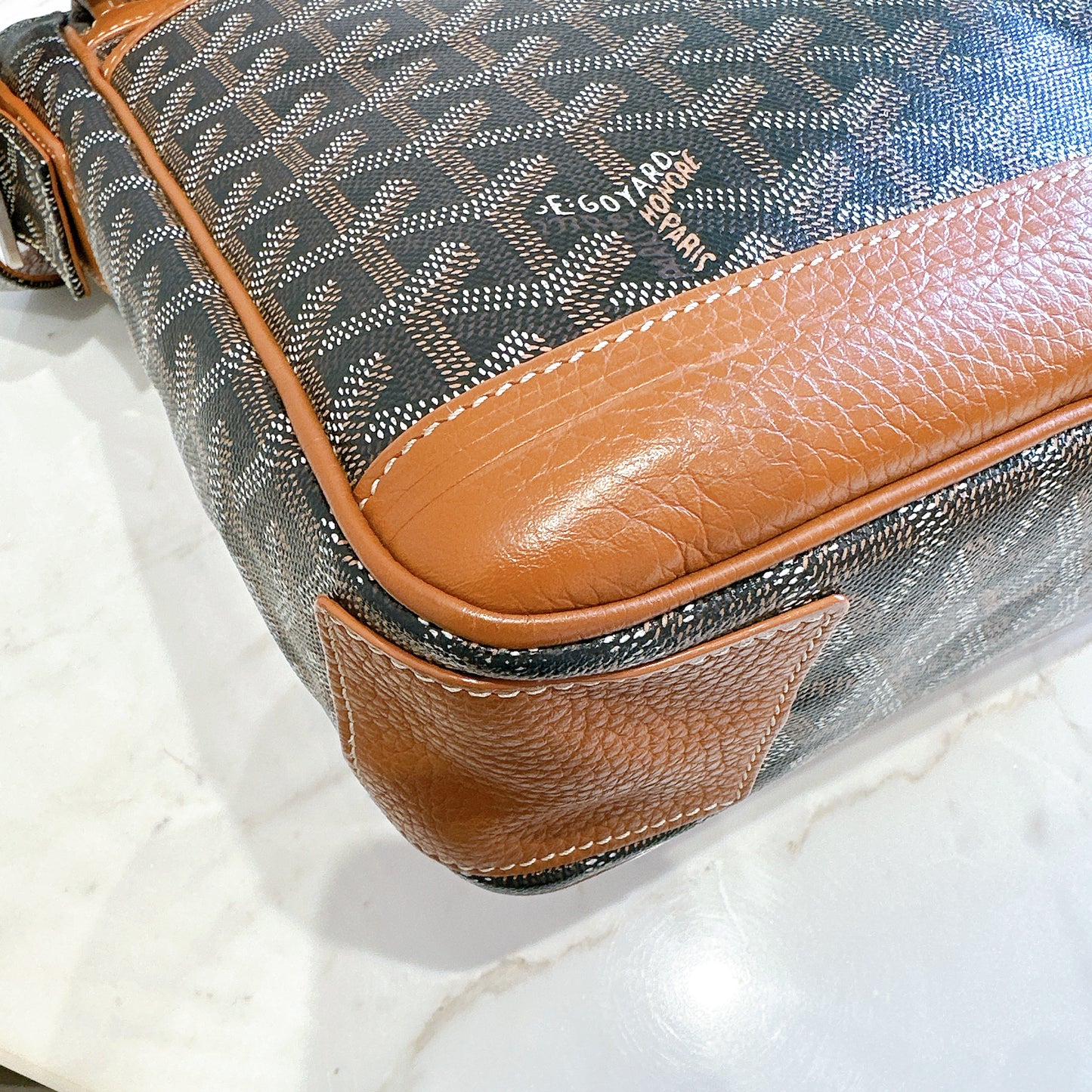 Goyard Urbain Messanger Bag in Tan