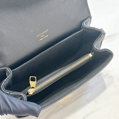 LV Pochette Metis East West in Black/Creme