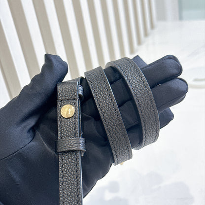 LV Pochette Metis East West in Black/Creme