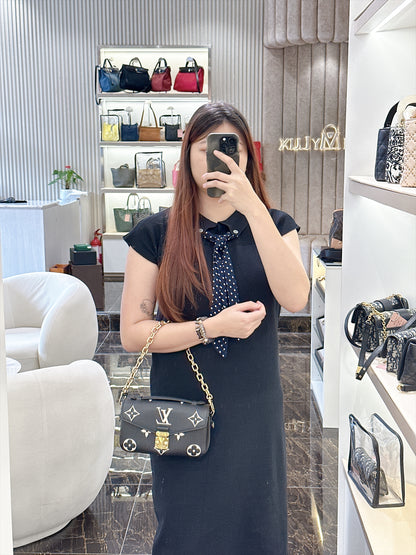 LV Pochette Metis East West in Black/Creme