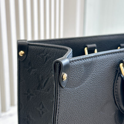 LV On The Go MM in Black