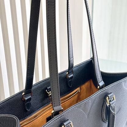 LV On The Go MM in Black
