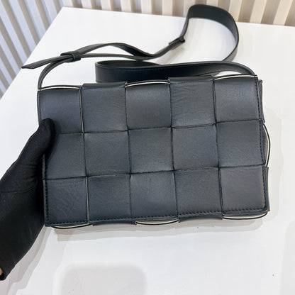 Bottega Veneta Cassette in Black
