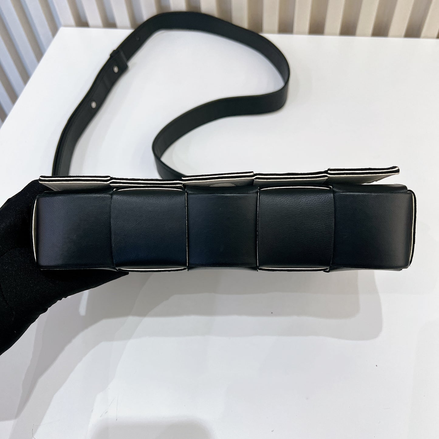 Bottega Veneta Cassette in Black