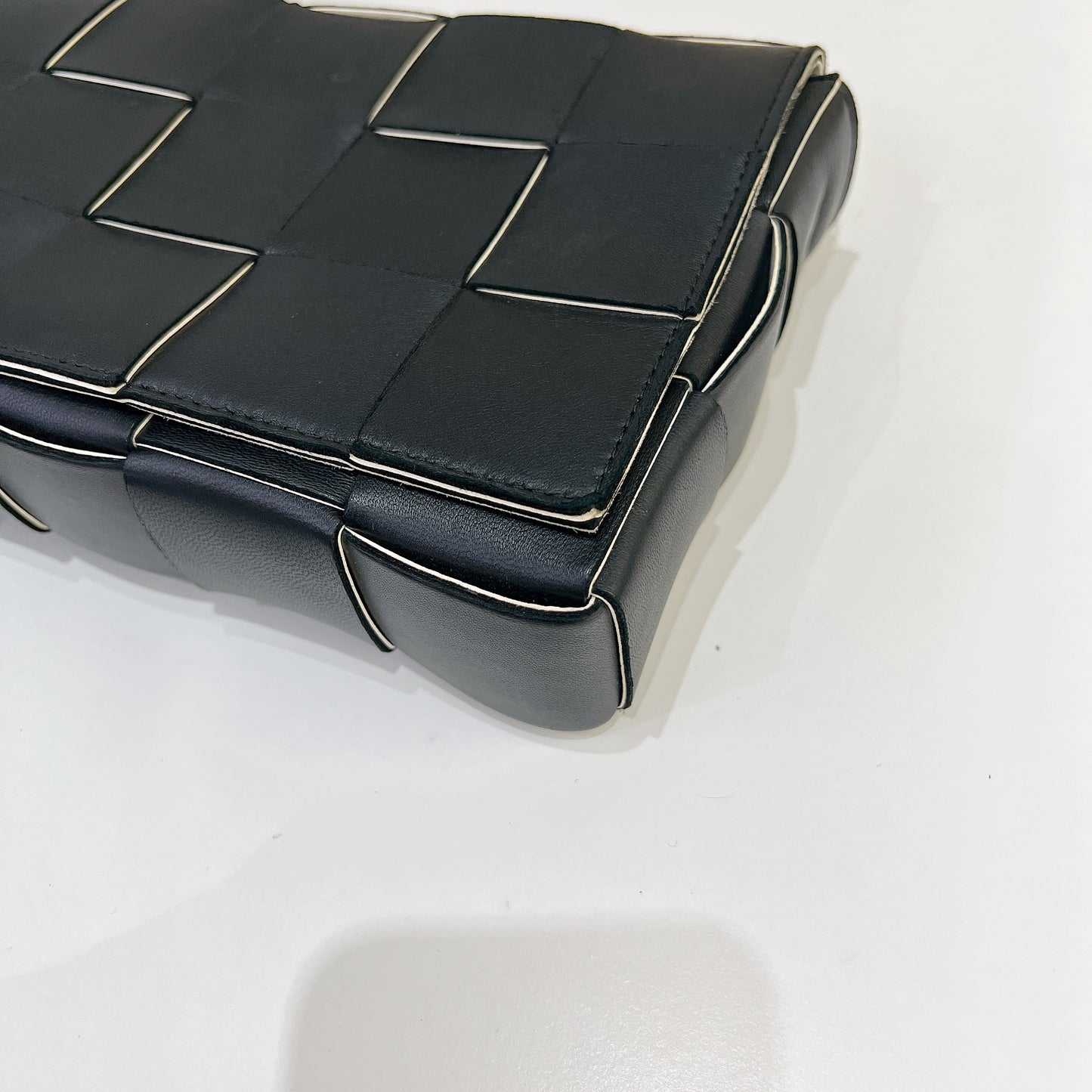 Bottega Veneta Cassette in Black