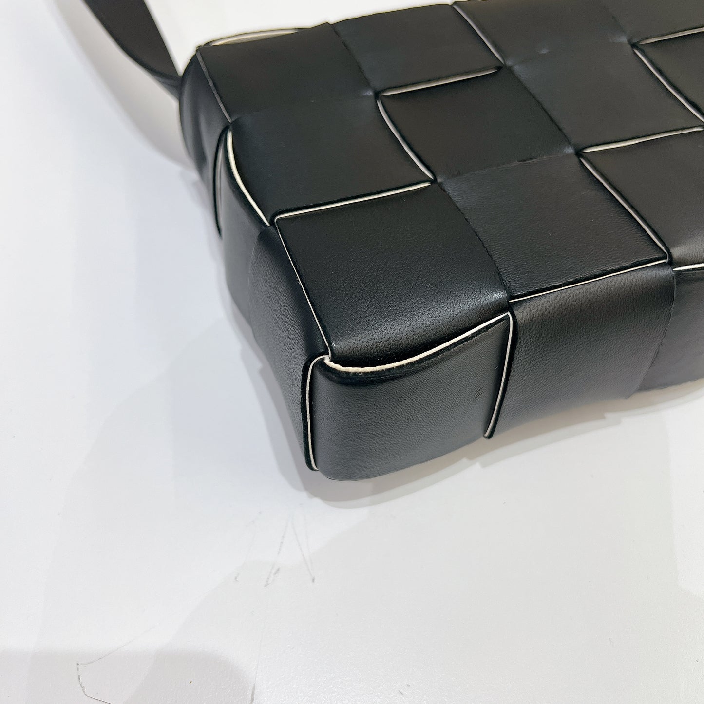 Bottega Veneta Cassette in Black