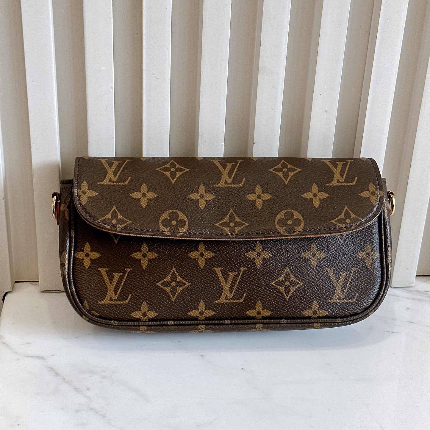 LV Monogram Ivy WOC