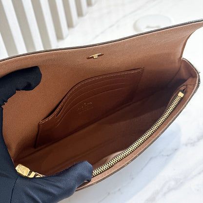 LV Monogram Ivy WOC