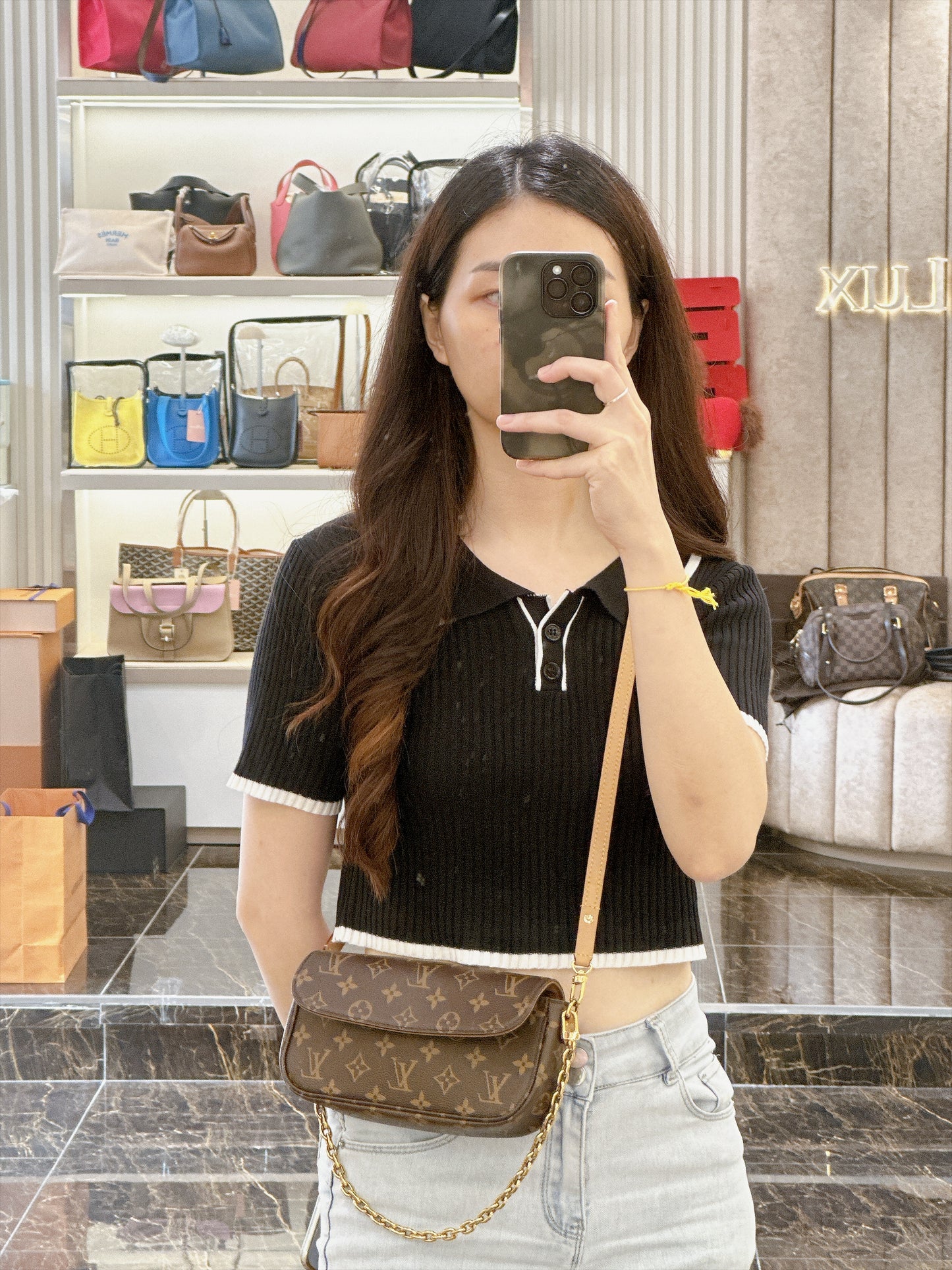 LV Monogram Ivy WOC