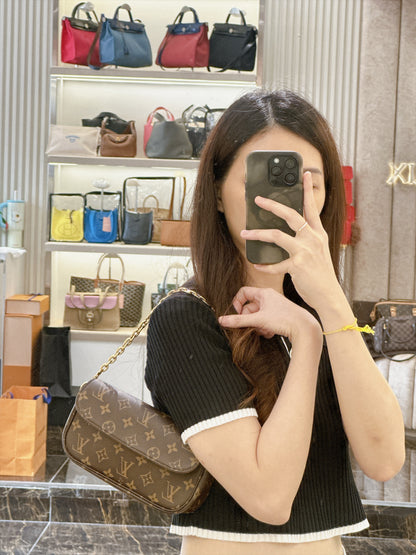 LV Monogram Ivy