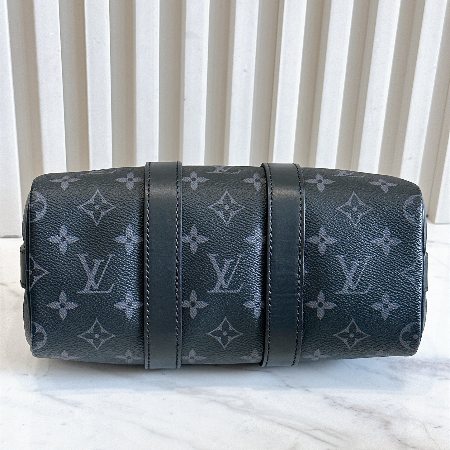 LV Keepall 25 in Monogram Eclipse