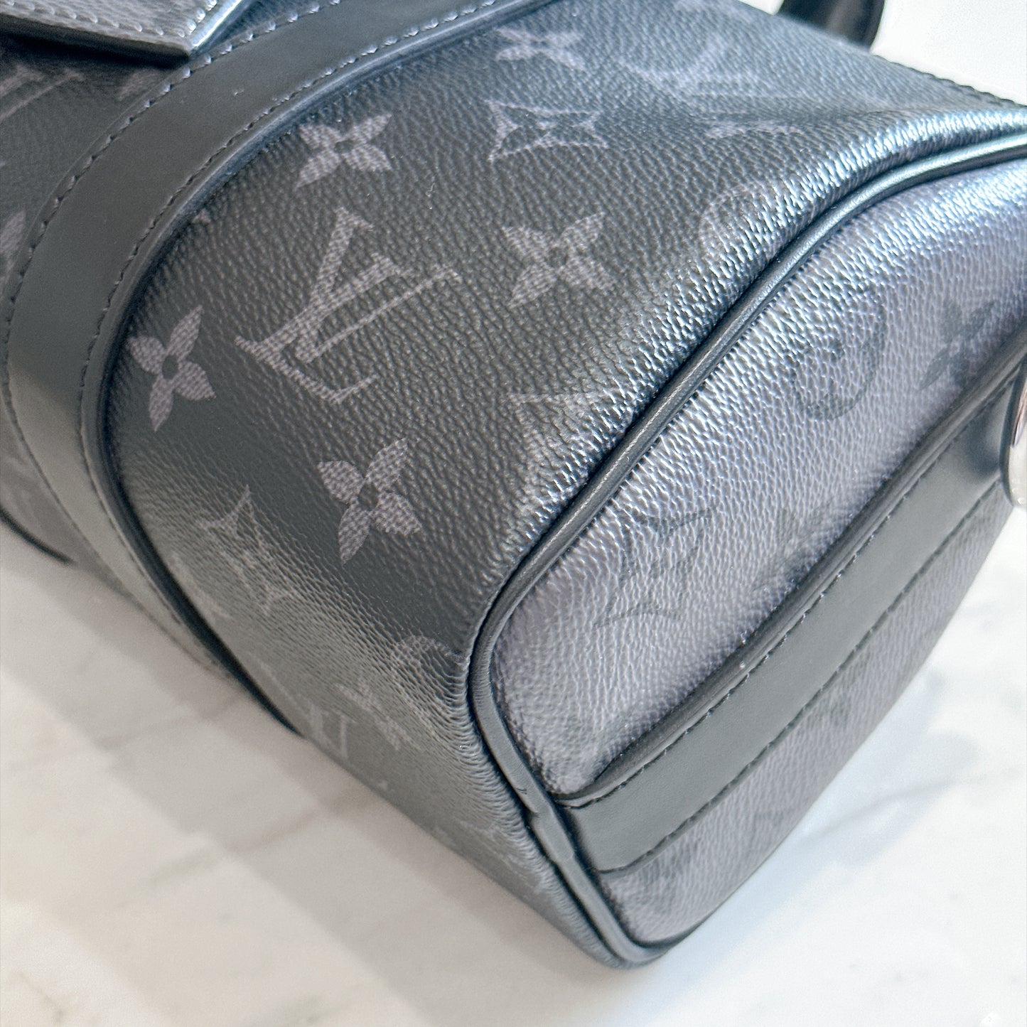 LV Keepall 25 in Monogram Eclipse