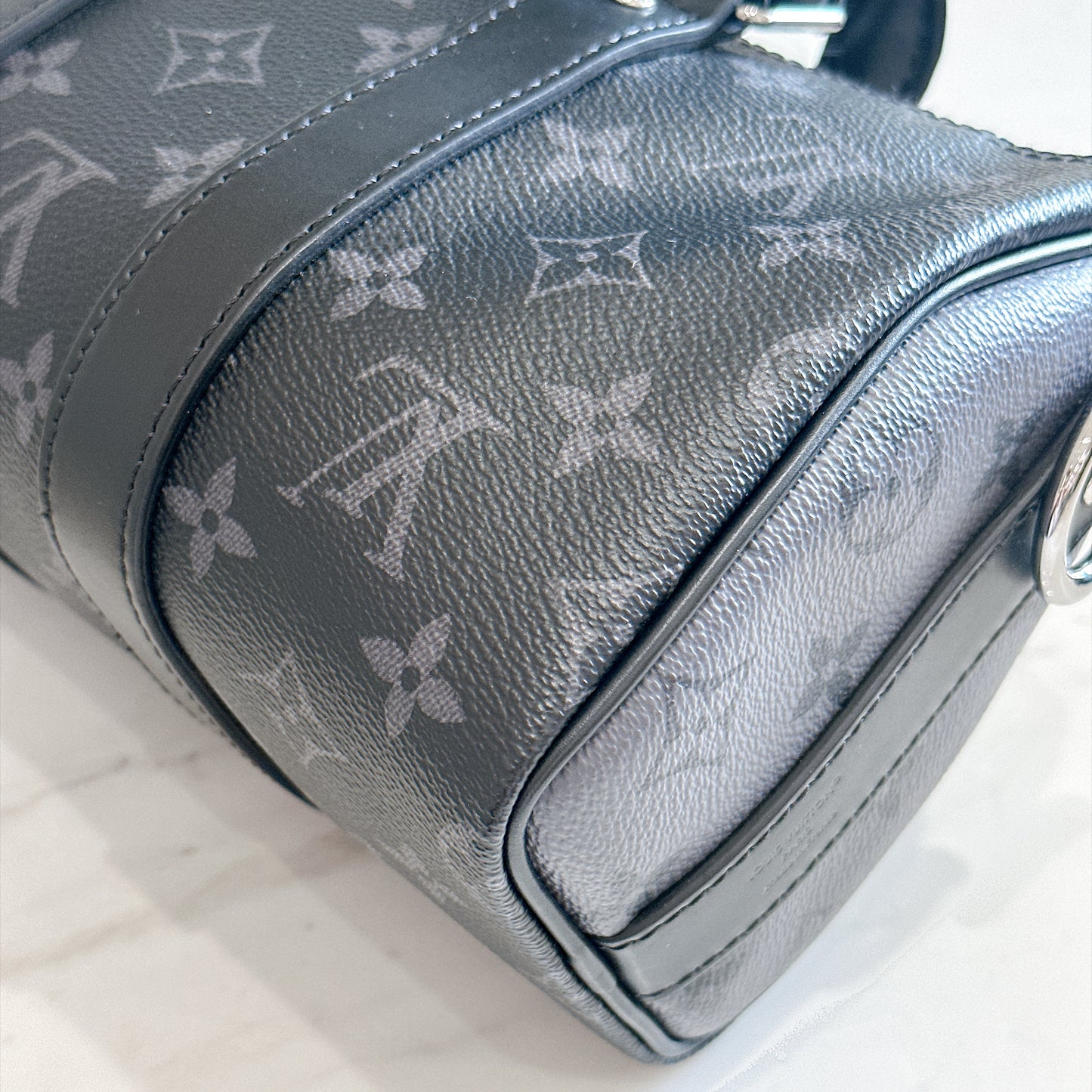 LV Keepall 25 in Monogram Eclipse