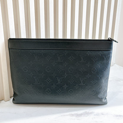 LV Discovery Pochette in Shadow Monogam