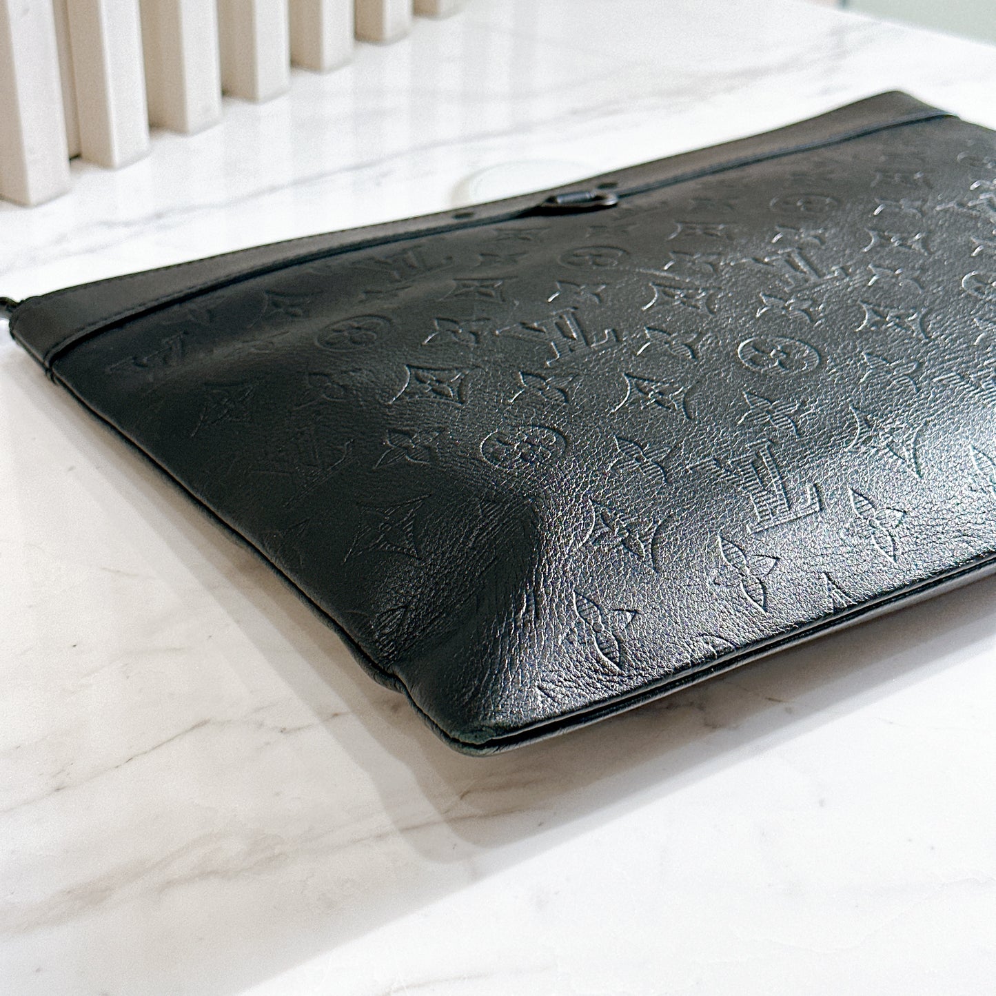 LV Discovery Pochette in Shadow Monogam