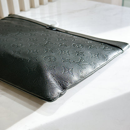 LV Discovery Pochette in Shadow Monogam
