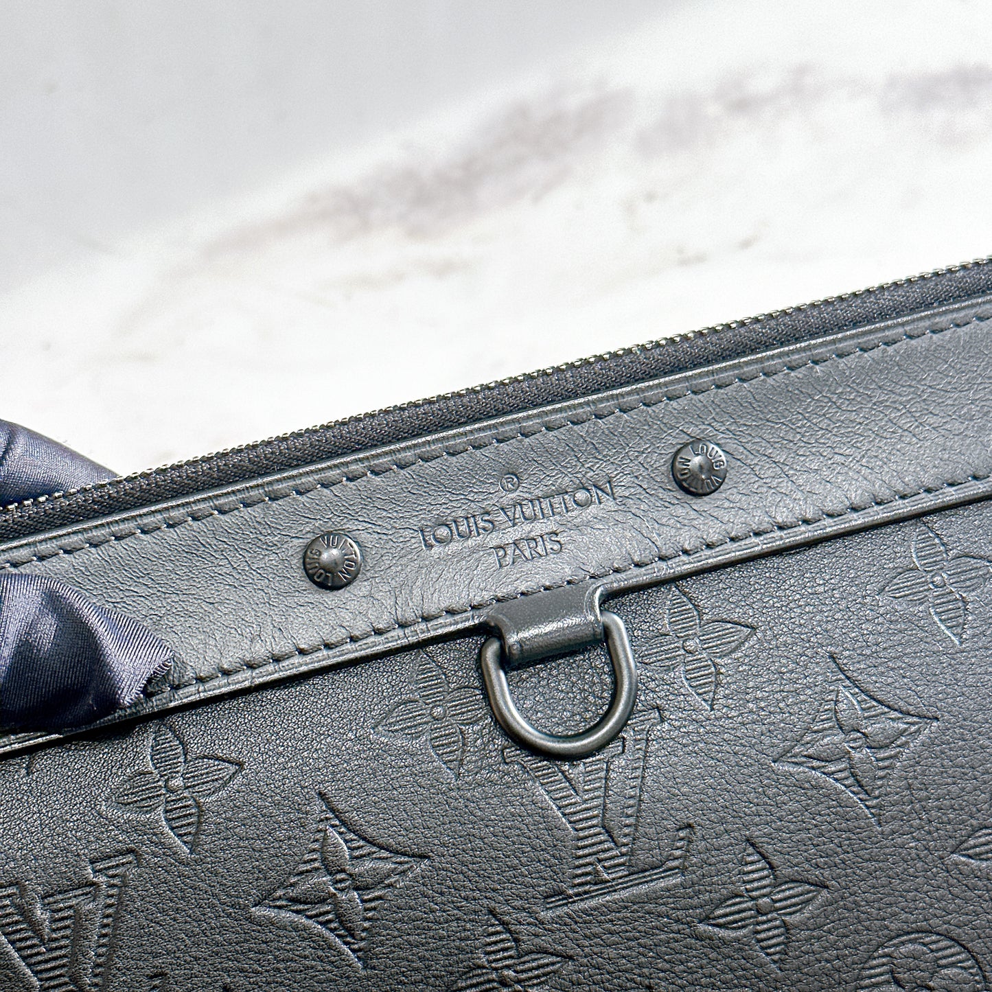 LV Discovery Pochette in Shadow Monogam