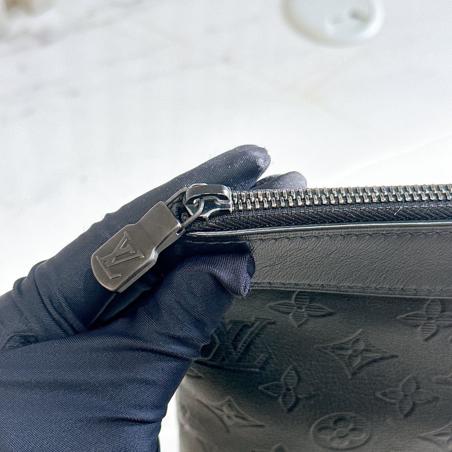 LV Discovery Pochette in Shadow Monogam