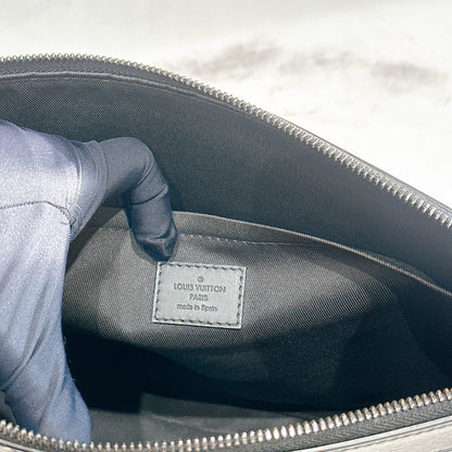 LV Discovery Pochette in Shadow Monogam